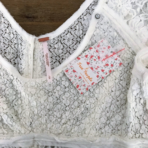 Free People Top Blouse Lace Boho Tee Sz Large NWT - Picture 5 of 5